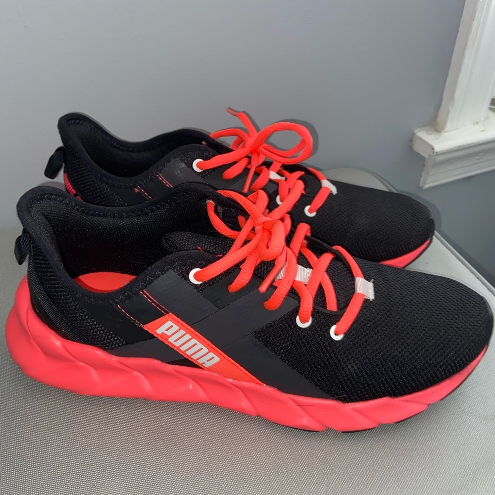 Puma Soft Foam Optimal Comfort Hot Pink and Black Shoes